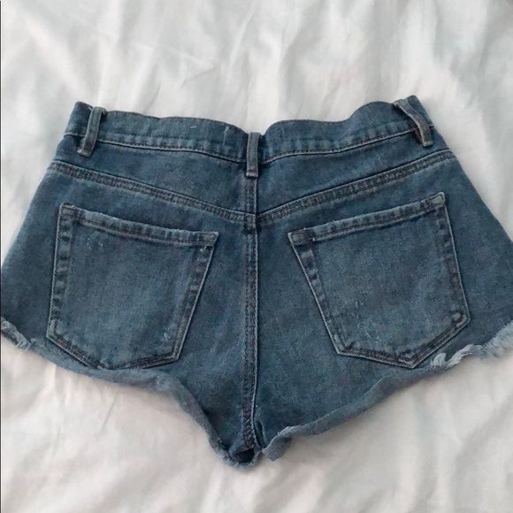 High-rise shorts - Picture 2 of 3